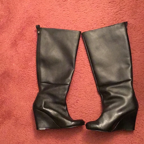 Black wedge boot - Picture 1 of 2